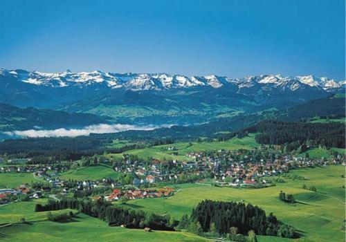 Landhotel Herzberger Garni Zimmer & Ferienwohnungen Scheidegg Exterior foto