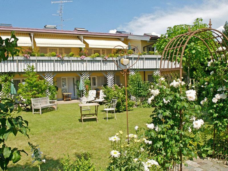 Landhotel Herzberger Garni Zimmer & Ferienwohnungen Scheidegg Exterior foto